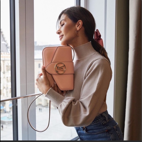 Gorgeous Zara knit bodysuit with balloon sleeves. - Picture 8 of 9